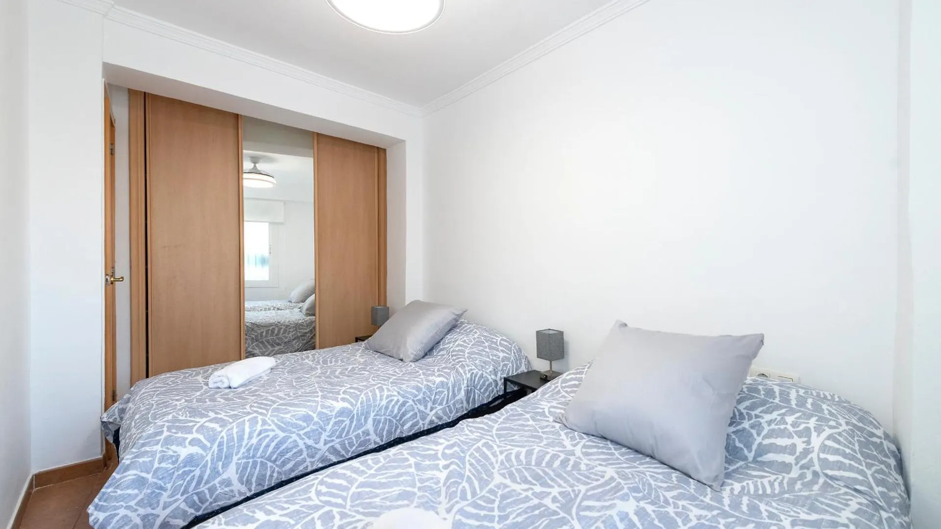 Apartment Brisamar II Primera Linea De Playa & Priv Parking Torre de Benagalbon Spain